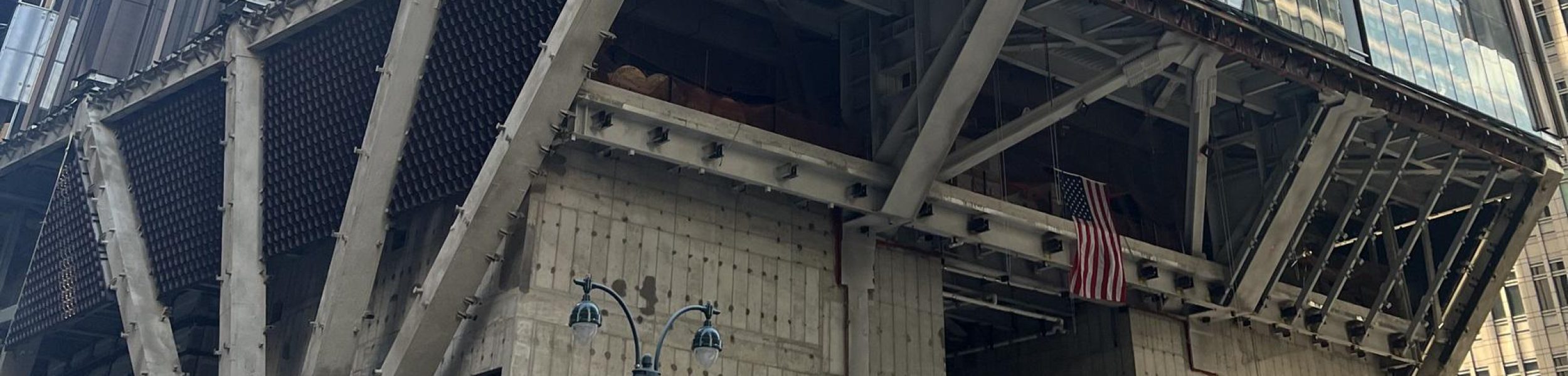 הקונסטרוקציה לפני עבודות הגמר במגדל של ג'יי פי מורגן שנבנה בניו יורק (צילום: מערכת חדשות מרכז הבנייה הישראלי)