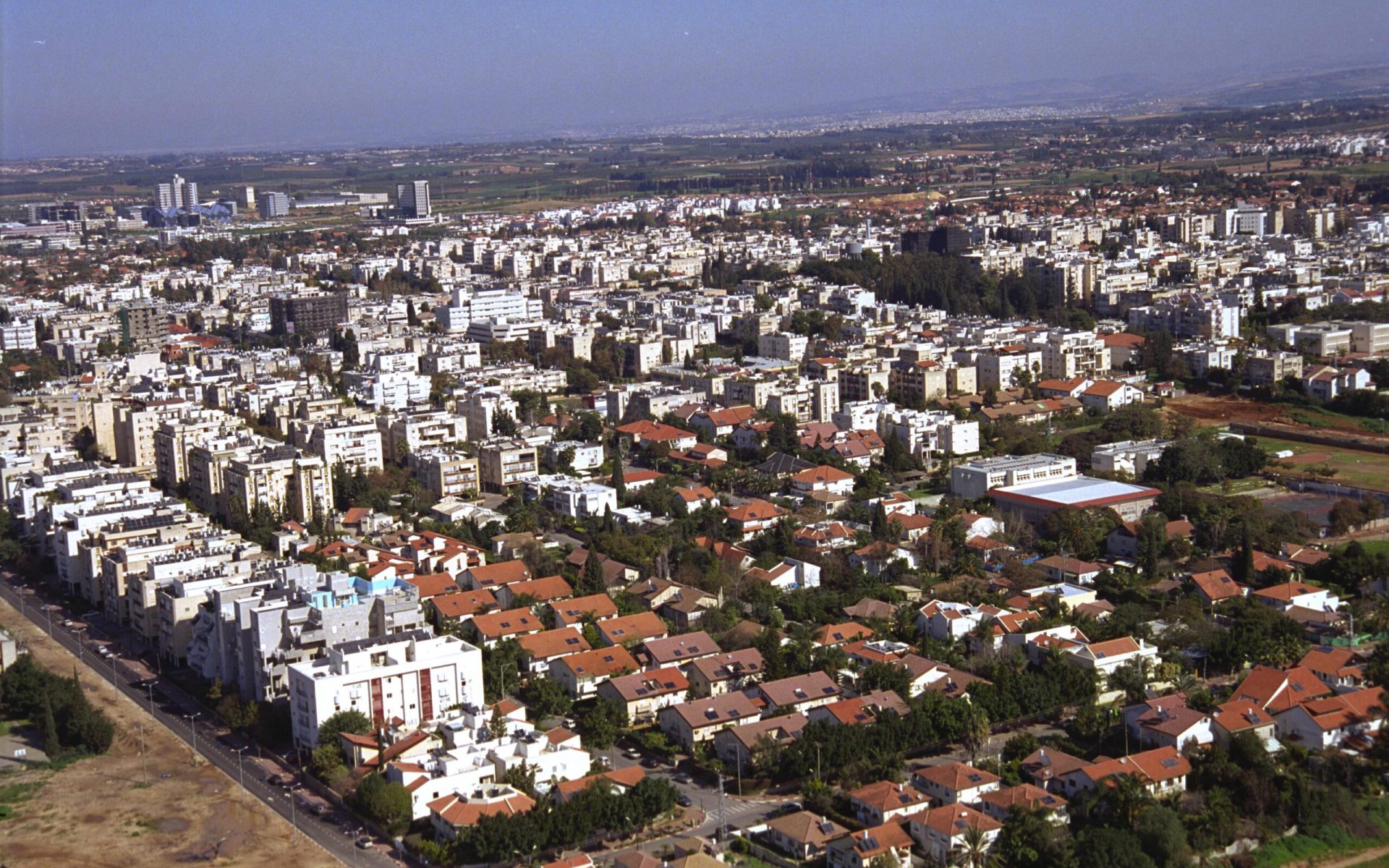 תזכה לעוד 13 אלף יחידות דיור בזכות חלופת תמ"א 38. רעננה (צילום: משה מילנר, לע"מ)