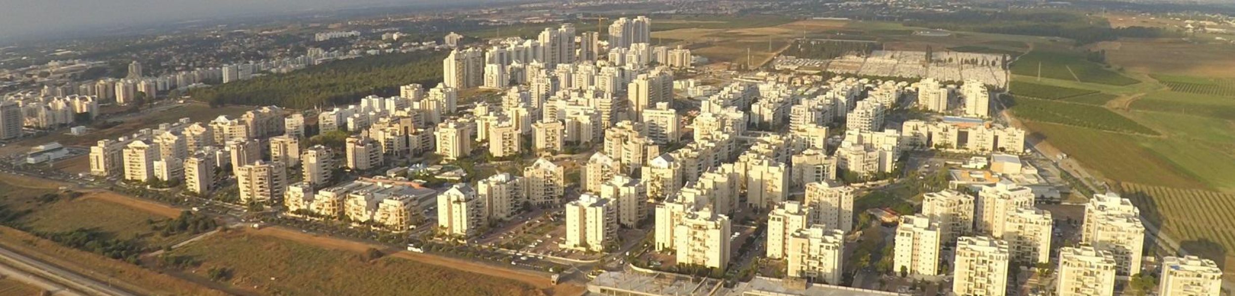 שכונת קריית השרון (צילום: Eyalasaf, ויקיפדיה)