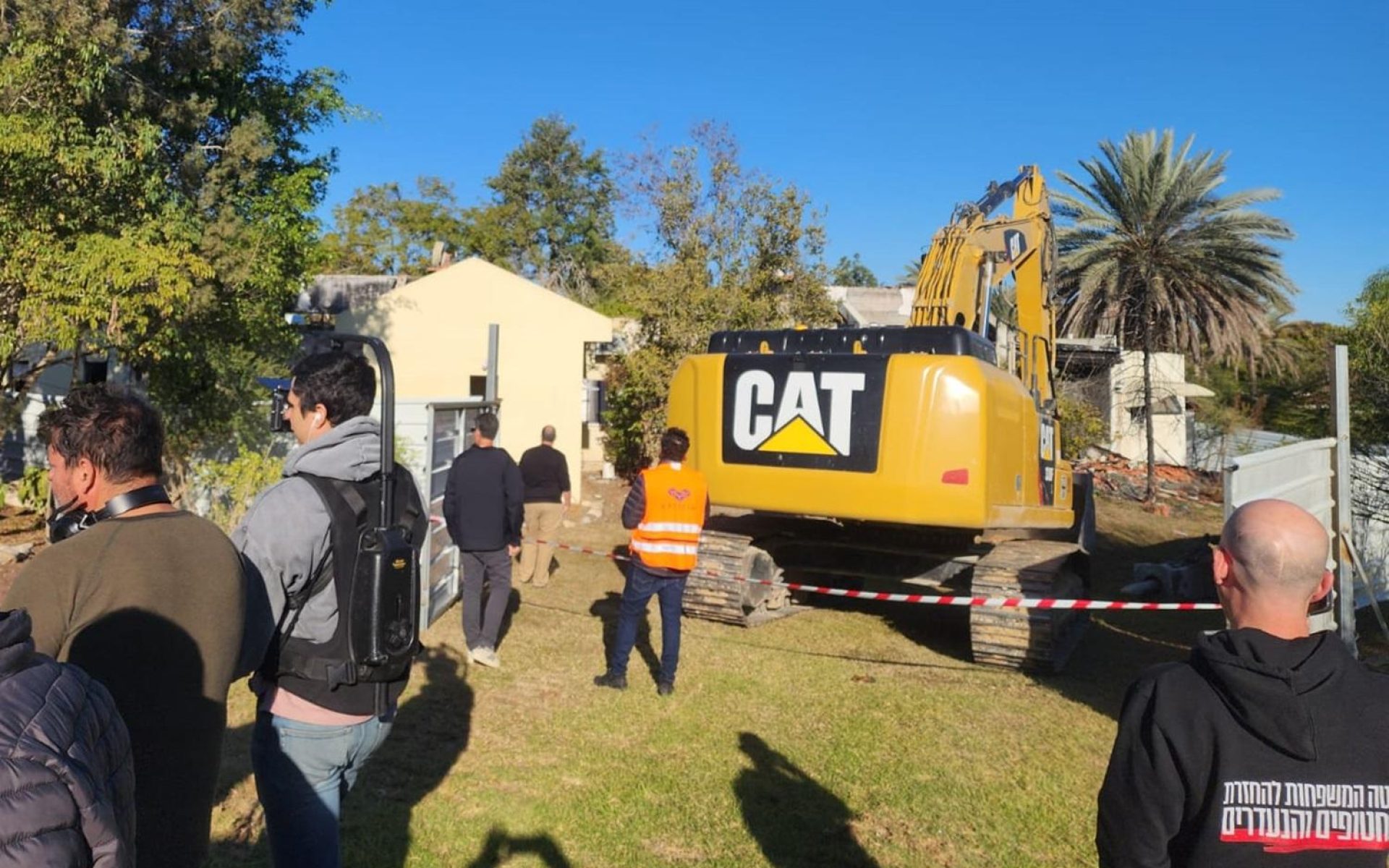 תחילת הריסת מבנים בכפר עזה (צילום: באדיבות מינהלת תקומה)